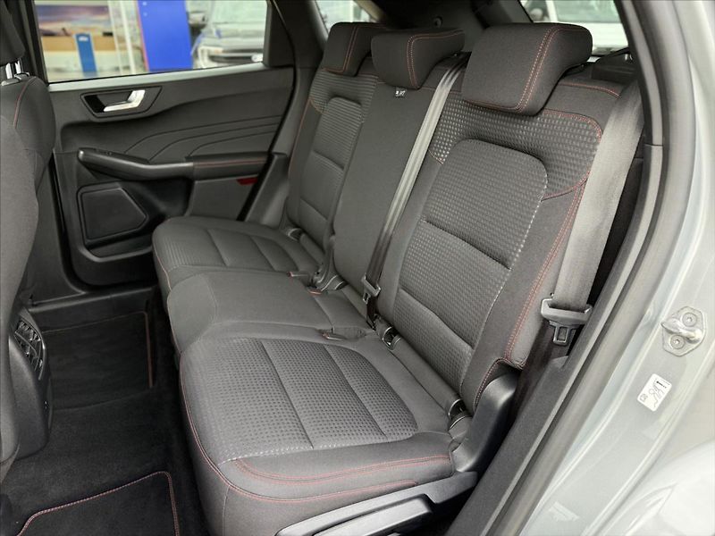 Ford Kuga 2,5 HEV ST-Line AWD AUT - fotka 12 z 30