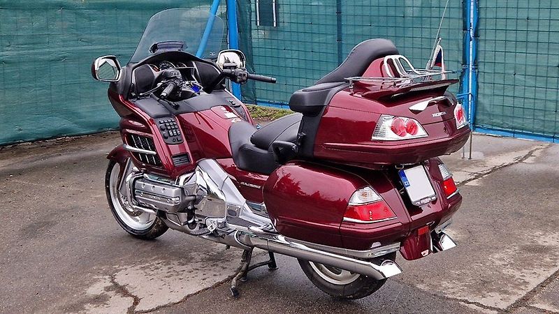 Honda GL 1800/ČR/1.majitel/4365km !! - fotka 4 z 24