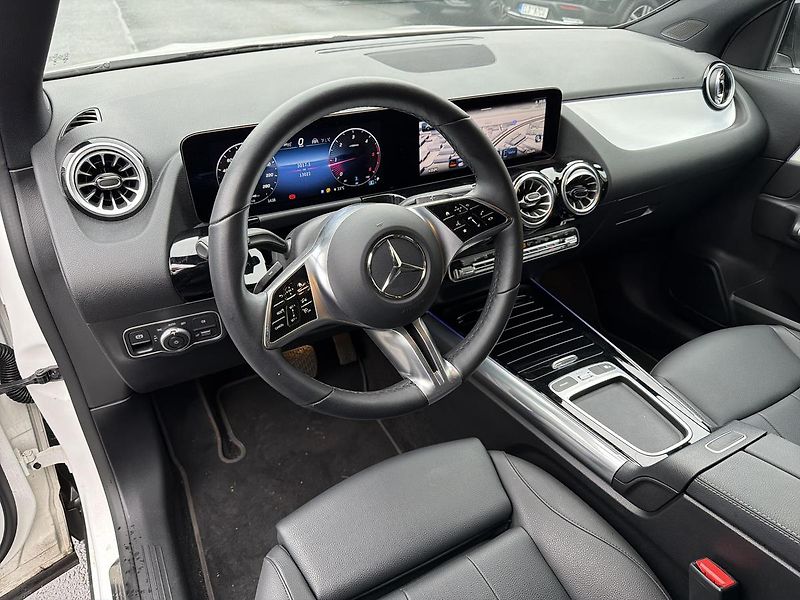 Mercedes-Benz GLA 200d 4MATIC, CZ, 1.majitel - fotka 9 z 16