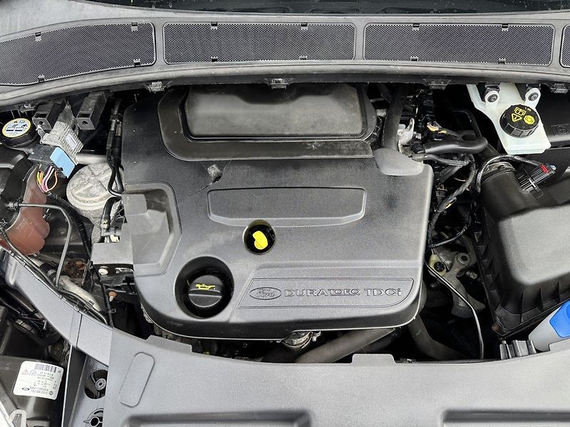 Ford Galaxy (2013) 2.0TDCi Navi Digi Klima - fotka 32 z 46