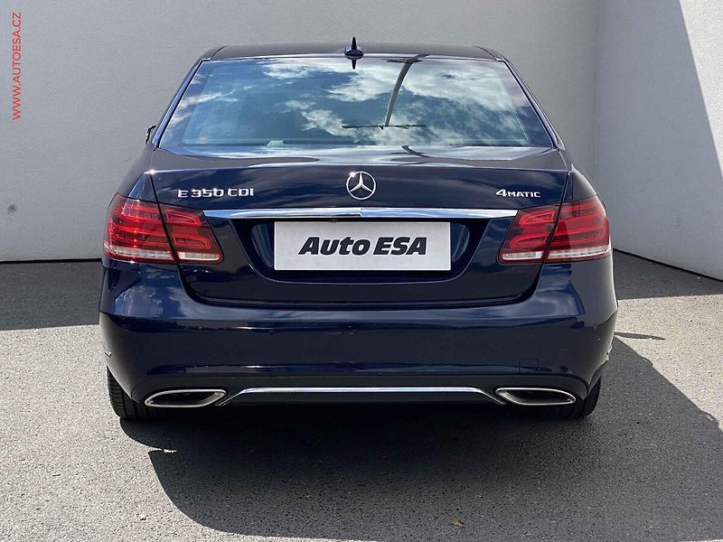 Mercedes-Benz Třídy E (2015) 3.0 CDi E350 4matic - fotka 5 z 22