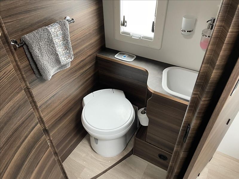 Laika Ecovip 2,3 L 4012 MJTD - fotka 11 z 18