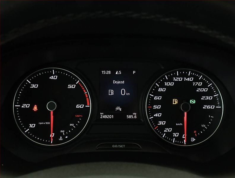 Seat Ateca (2019) 1.6 TDI, Automat, Navi - fotka 9 z 19