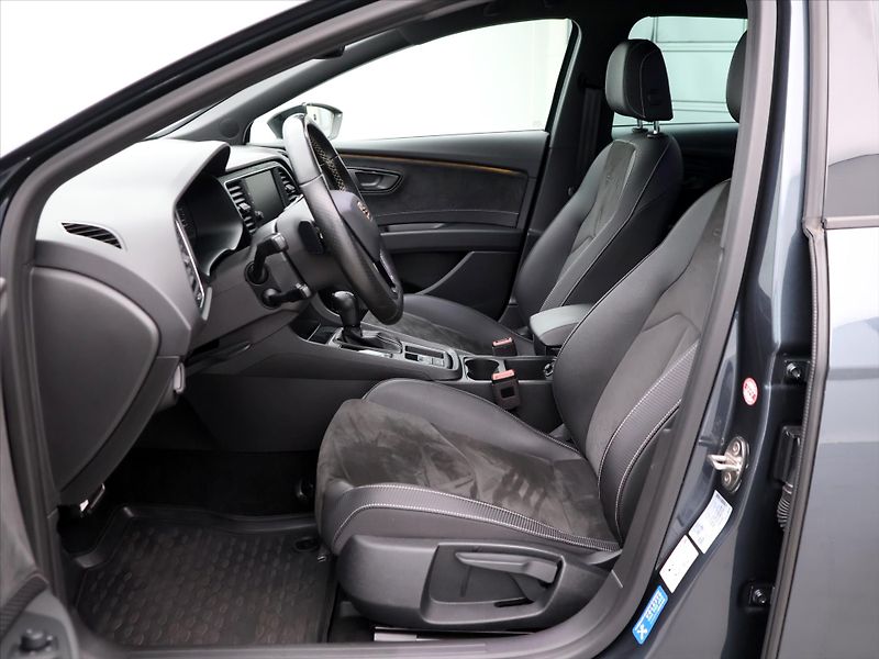 Seat Leon 2,0 TSI Cupra 221kW 4Drive DSG - fotka 10 z 31