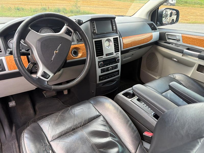 Chrysler Grand Voyager (2008)  3.8 RT LPG, Kůže EU 2008 - fotka 13 z 20