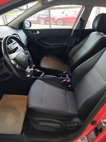 Hyundai i20 (2019) 1.2i 55kW MT Classic Club - fotka 9 z 19