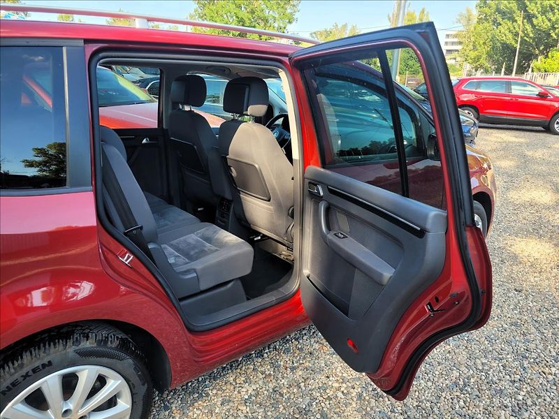 Volkswagen Touran 2,0 Rezervace!,dsg,Highline,ků - fotka 15 z 44