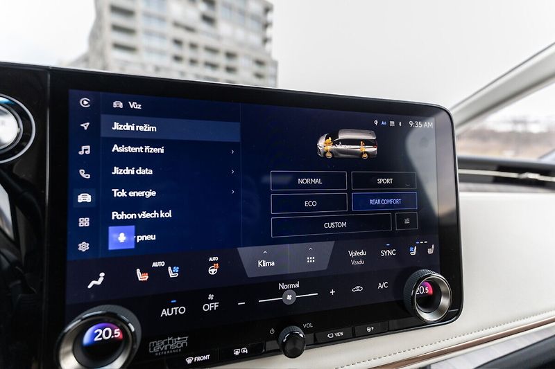Lexus LM 350h  350H 2,5 HEV Luxury VIP Amonit - fotka 12 z 39