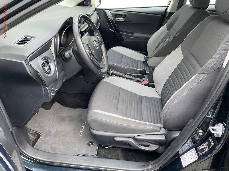 Toyota Auris (2015) 1.2T, Comfort, TZ, kamera - fotka 9 z 18