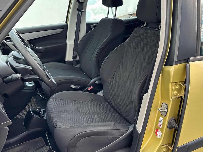 Citroën C4 Picasso MPV - fotka 7 z 24