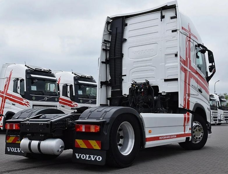 Volvo FH (2023) 500 tahač EURO 6 - fotka 6 z 22