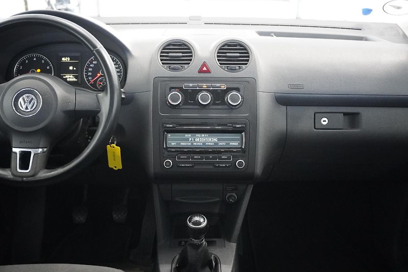 Volkswagen Caddy - fotka 21 z 31