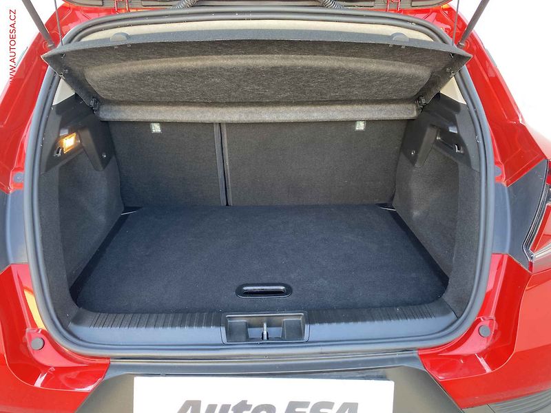 Renault Captur (2021) 1.0 TCe, LED, navi - fotka 7 z 17