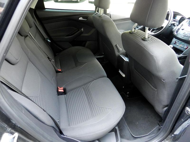 Ford Focus 1.0 EcoBoost 92 kW - fotka 7 z 13