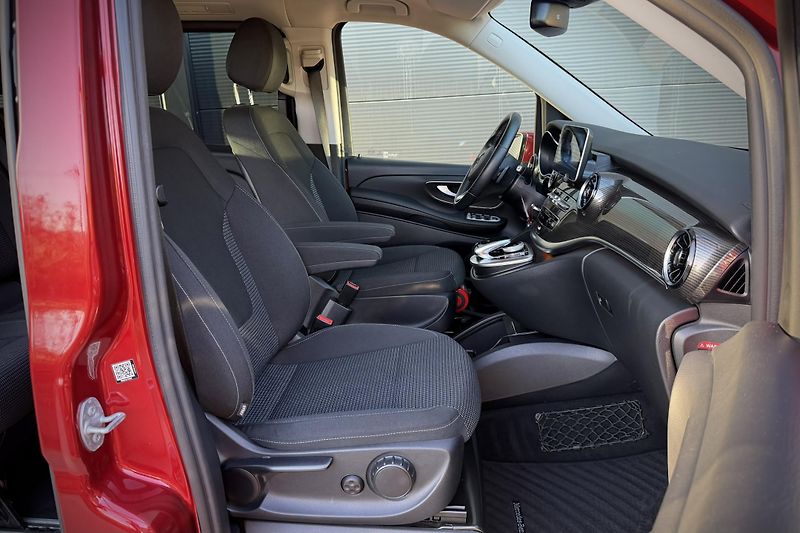Mercedes-Benz Třídy V (2019) V 250d 4Matic Avantgarde Lang - fotka 17 z 45