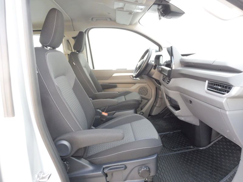 Volkswagen Caravelle (2025) Life DR 2,0 TDI 110kW 8AT - fotka 9 z 29