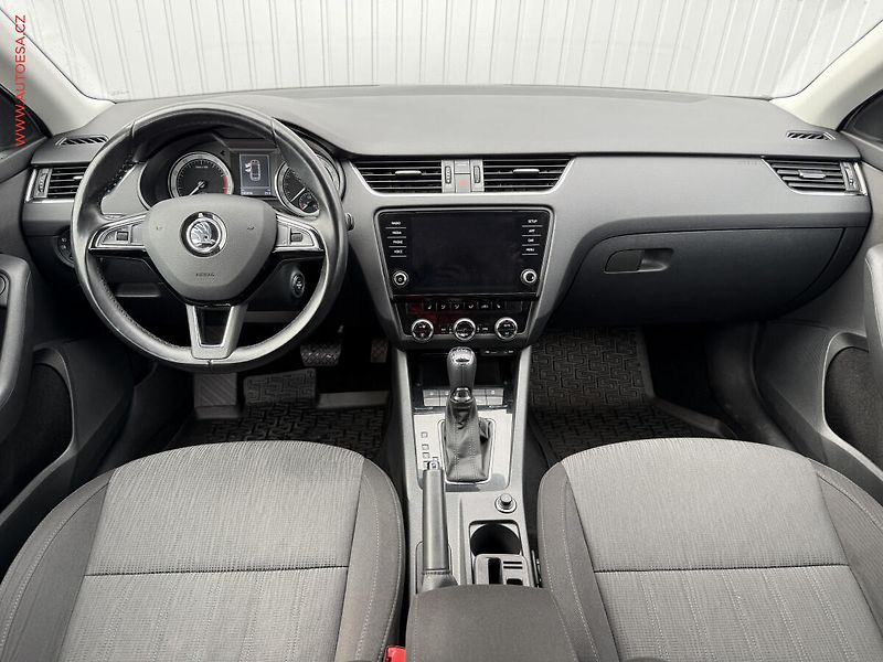 Škoda Octavia (2017) 1.8TSi 4x4, 2.maj,ČR, Style - fotka 8 z 19
