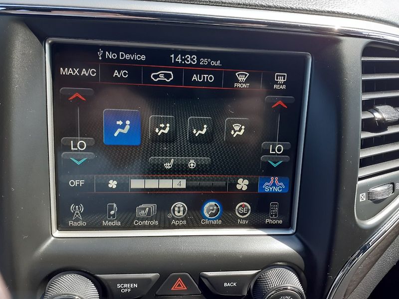 Jeep Grand Cherokee (2017) 3.6  V6  4x4 - fotka 14 z 35
