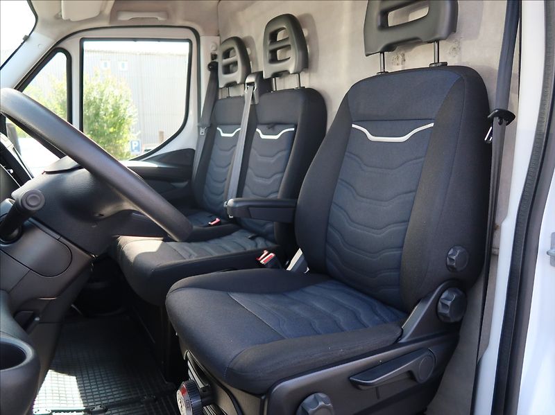 Iveco Daily 2,3 35S16,115kW,L4H2,1majČR - fotka 10 z 22