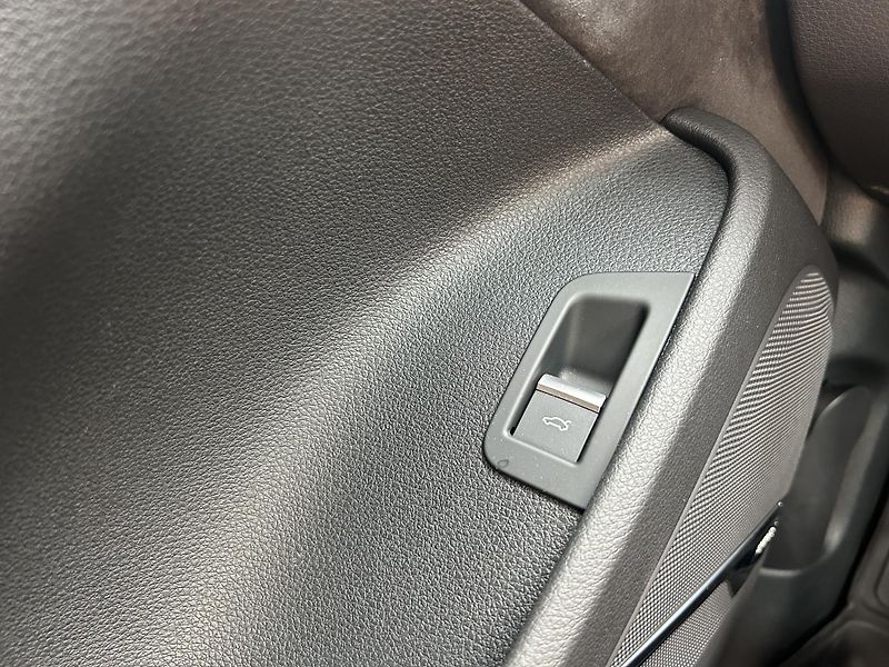 Audi SQ7 (2018) 4.0 biTDI V8 320 kW tiptronic - fotka 27 z 62