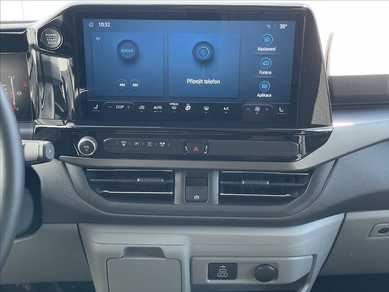 Ford Tourneo Custom 2,0 EcoBlue AWD A8 Titanium L2 - fotka 9 z 21