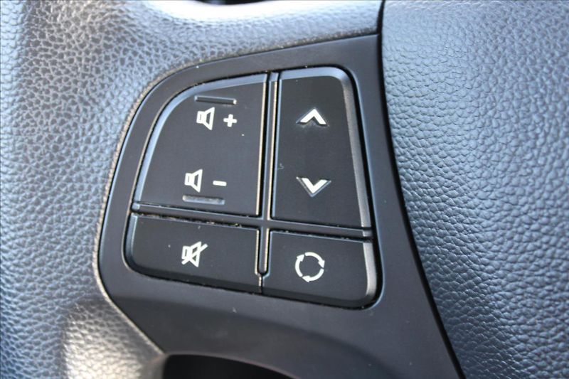Hyundai i10 1,0 i  NOVÉ V ČR,1.MAJITEL - fotka 15 z 22