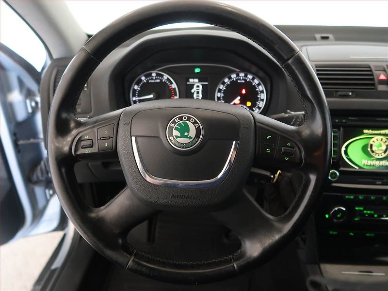 Škoda Octavia (2010) Laurin&Klement 1.8 TSI, 4X4 - fotka 14 z 14