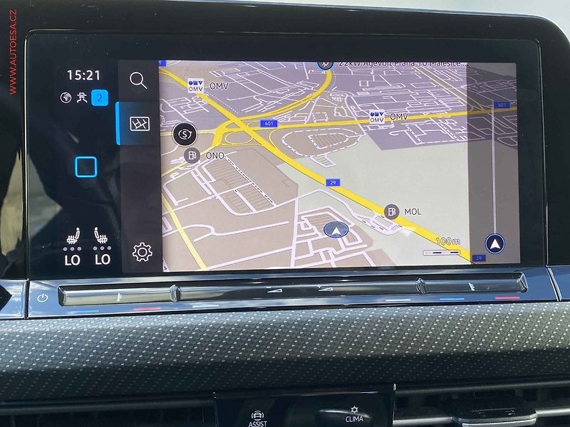 Volkswagen Golf (2023) 1.5 TSi, ČR, LED, navi, park - fotka 16 z 19