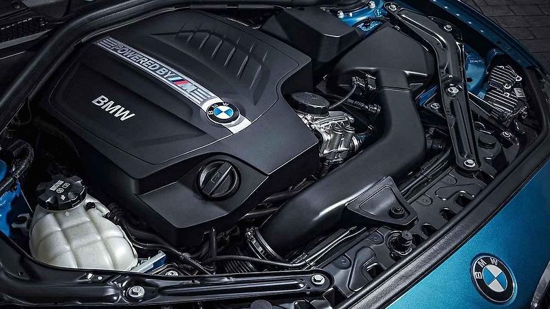 BMW 1M.