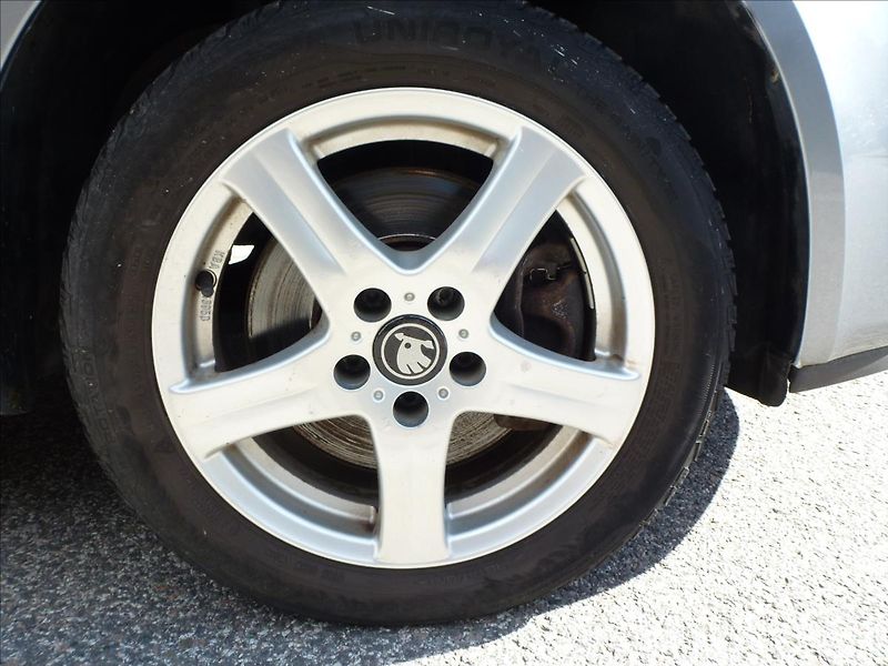 Škoda Roomster 1,9 TDI -  BEZ KOROZE !!!!!!! - fotka 47 z 54