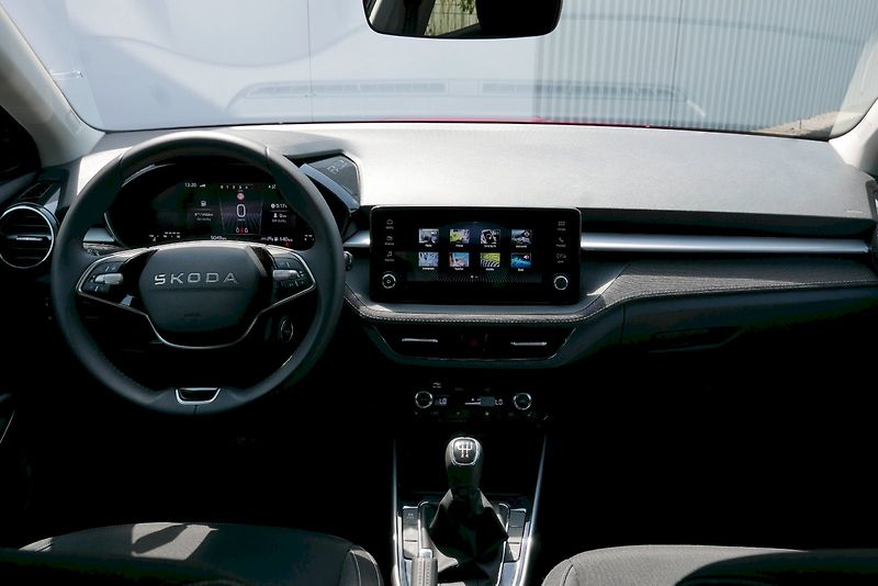 Škoda Fabia (2025) 1.0 TSI 70 kW M6° Top Selectio - fotka 5 z 33
