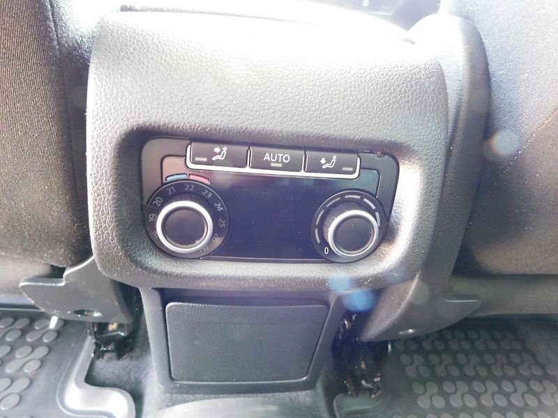 Seat Alhambra (2014) 2.0 TDi 4x4 7.MÍST - fotka 25 z 48