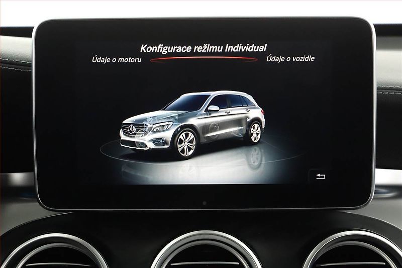 Mercedes-Benz GLC (2017) Avantgarde 250 d 4MATIC - fotka 16 z 23