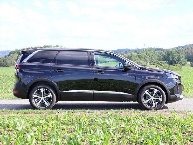 Peugeot 5008 1,2 PT Aut. Allure 7-Míst DPH - fotka 8 z 39