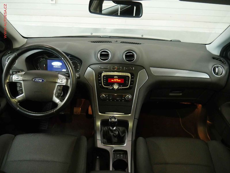 Ford Mondeo (2013) 2.2TDCi, ČR, servis.kniha - fotka 8 z 21