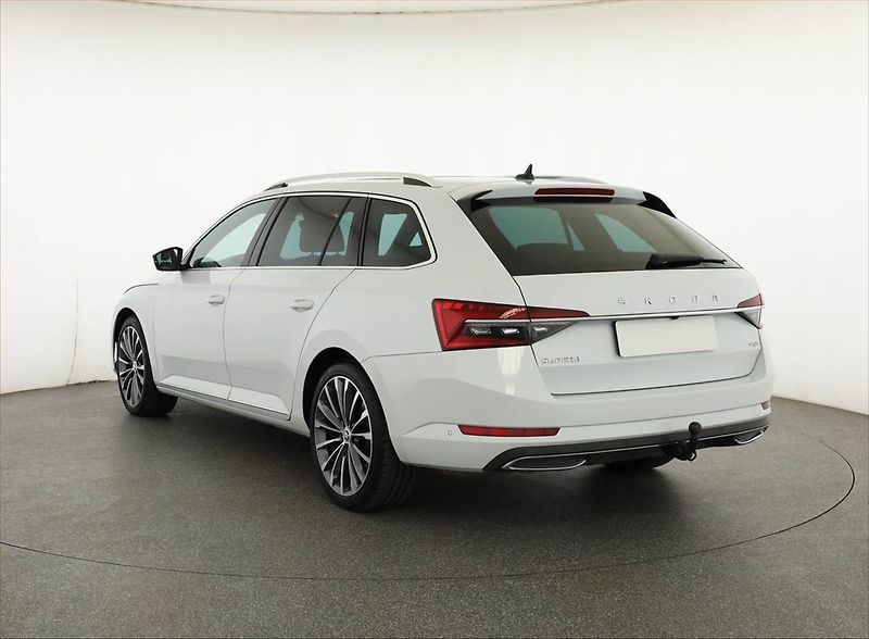 Škoda Superb (2023) Laurin&Klement 2.0 TDI - fotka 4 z 21