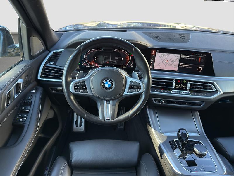 BMW X5 xDrive30d - fotka 10 z 21