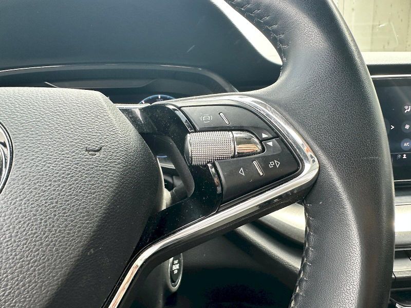 Škoda Octavia (2023) 2.0 TDI 85kW Ambition Combi - fotka 11 z 21