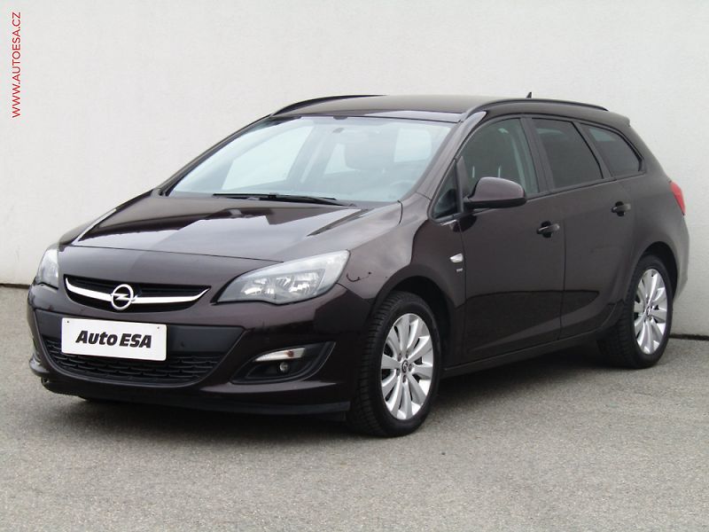 Opel Astra (2013) 1.6, Innovation, tempo - fotka 3 z 3