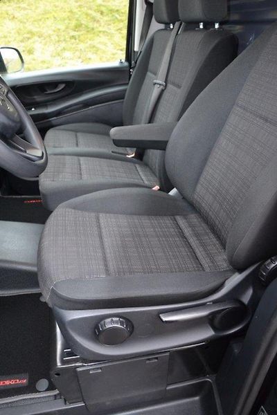 Mercedes-Benz Vito  7G automat najeto 25 t. km  - fotka 10 z 39
