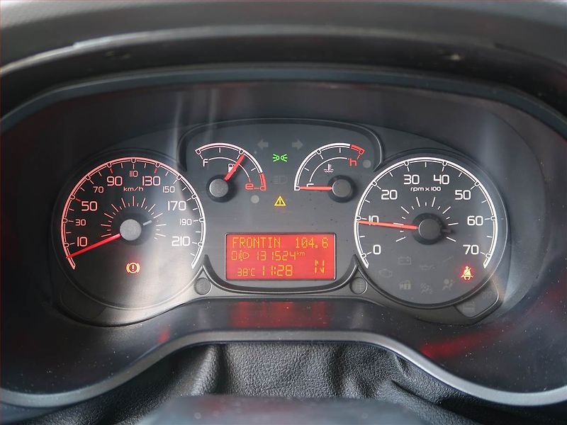 Fiat Dobló (2014) 1.6 MultiJet, 5Míst, SR, DPH - fotka 11 z 19