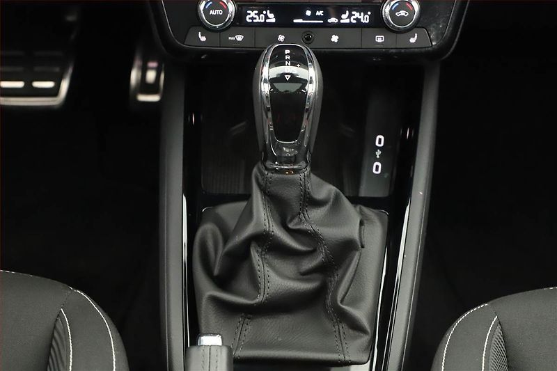 Škoda Kamiq (2025) 1.0 TSI, Monte Carlo - fotka 11 z 19