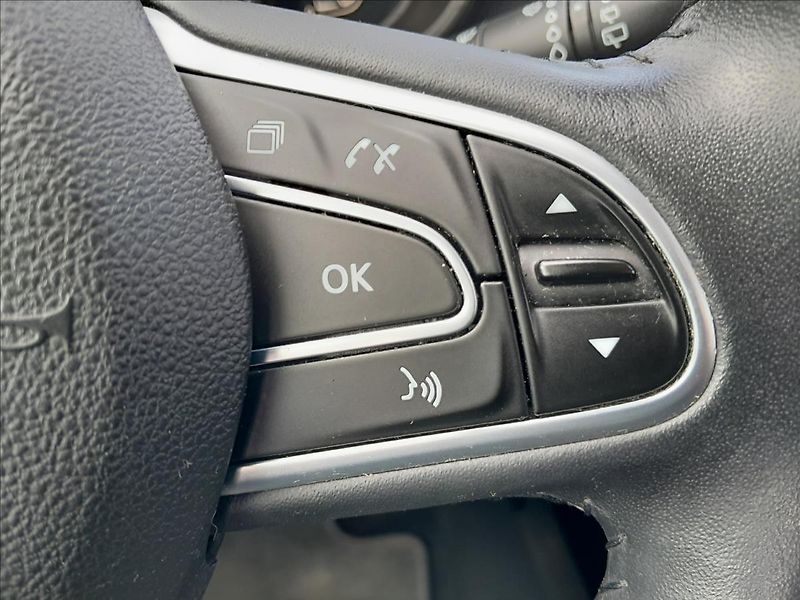 Renault Kadjar 1,2 TCe 96kW LIMITED - fotka 40 z 55