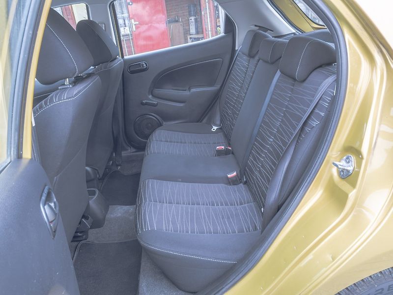 Mazda 2 (2008) 1.4i 63KW – PO SERVISU - fotka 26 z 33