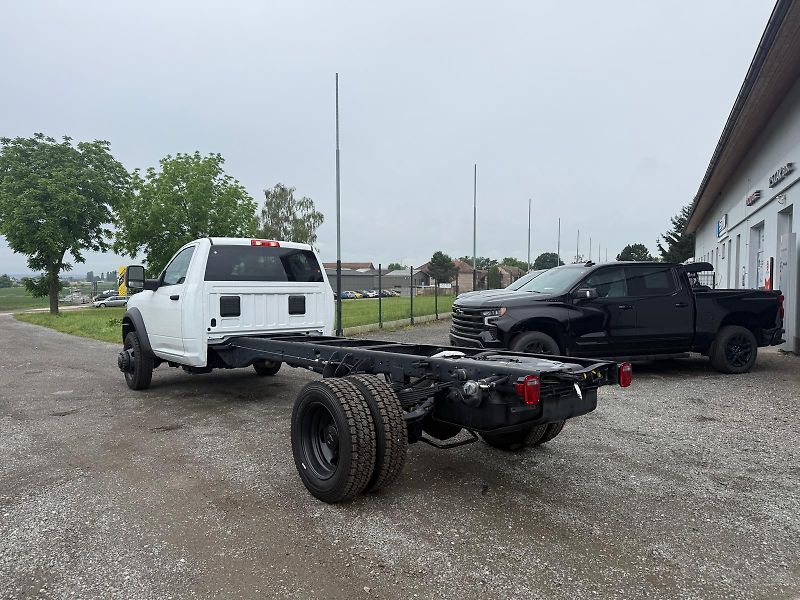 Dodge RAM (2025) 5500 Chassis Regular Cab - fotka 4 z 13