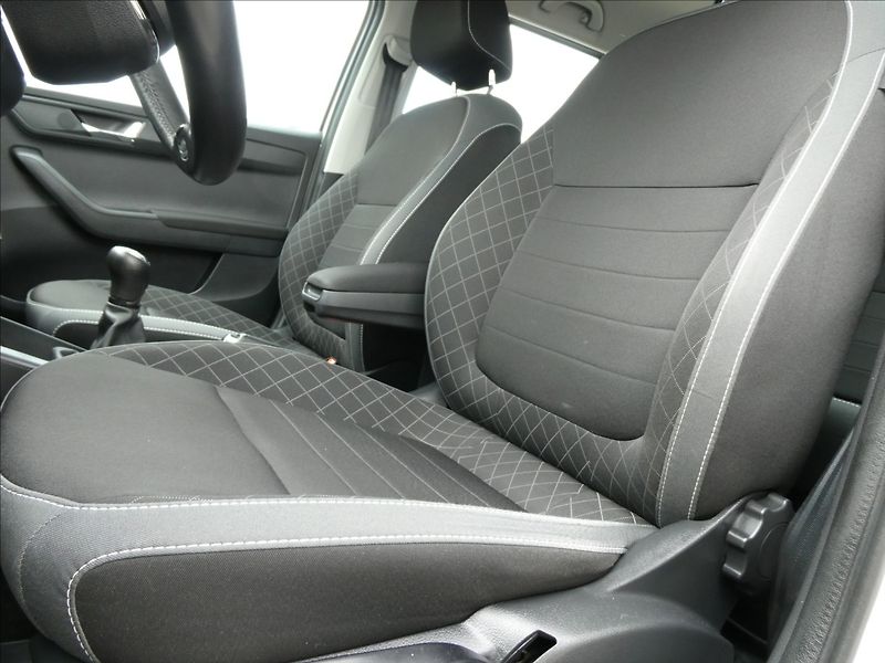 Škoda Fabia 1,0 TSi 81kW 2xkola,DPH,servis - fotka 35 z 43
