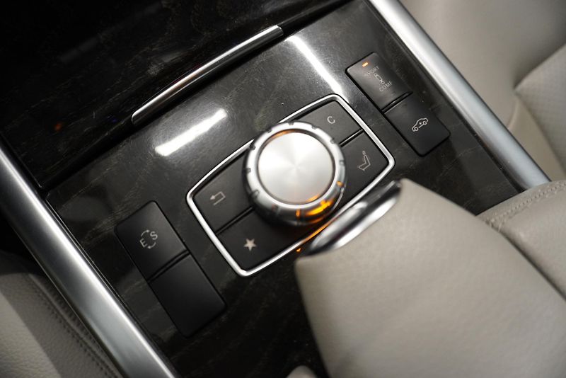 Mercedes-Benz Třídy E 350CDi automat - fotka 28 z 34