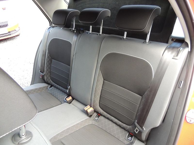 Škoda Fabia (2020) 1.0i,44kw,AMB,ČR,1maj.-21%DPH - fotka 18 z 46