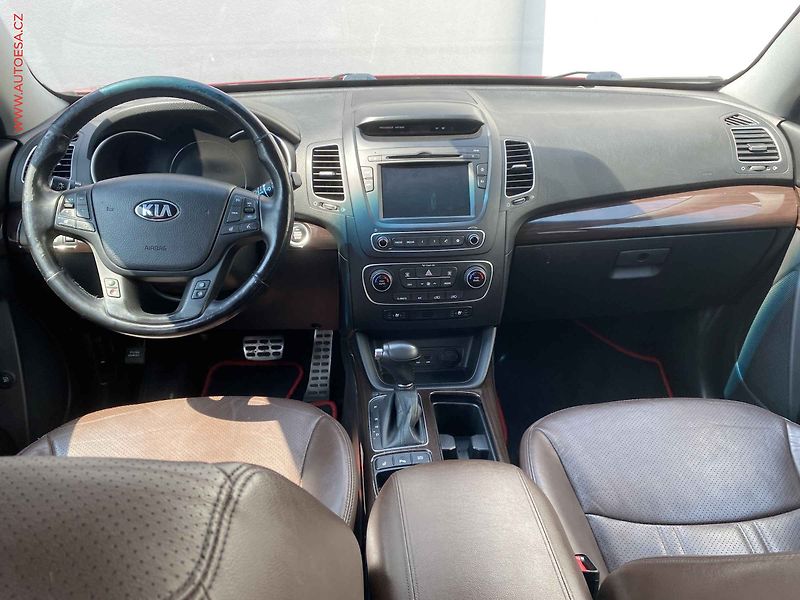 Kia Sorento (2014) 2.2 CRDi AWD, ČR, Premium, AT - fotka 8 z 19
