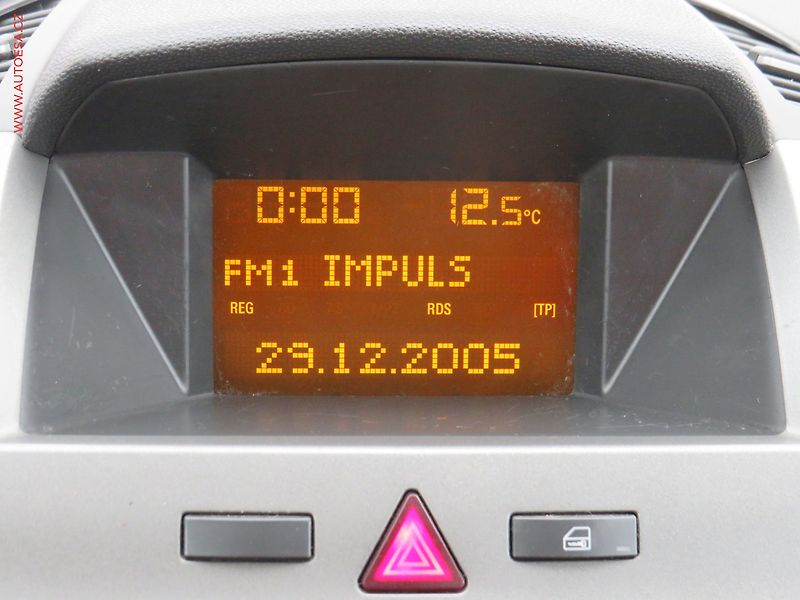 Opel Zafira (2006) 1.9CDTi, AC, tempo, park - fotka 12 z 15